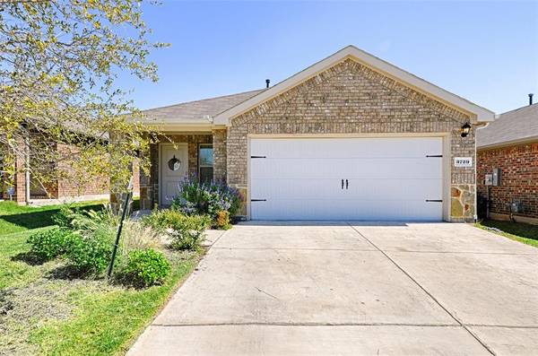 3729 Pronghorn Lane,  Crandall,  TX 75114