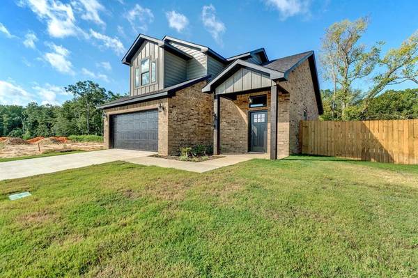 16130 Crossing Circle, Lindale, TX 75771