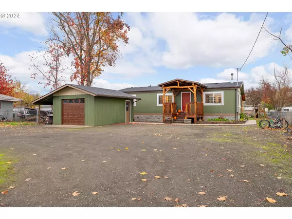 2354 CASTLE AVE, Roseburg, OR 97471