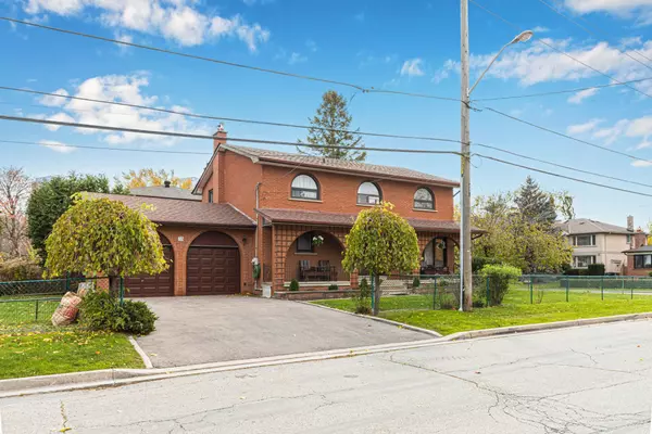 35 Prennan AVE, Toronto W08, ON M9B 4B7