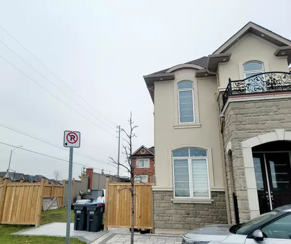 2 Smallwood RD, Brampton, ON L7A 4Y7