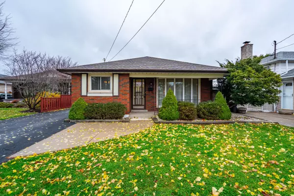 2 Croydon CT, Hamilton, ON L8T 2W1