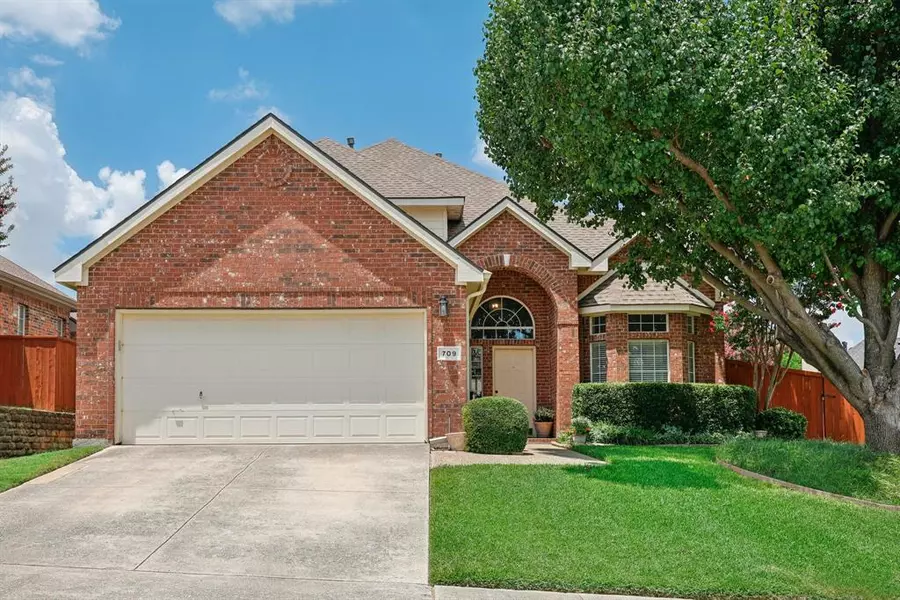 709 Cresthaven Drive, Mckinney, TX 75071