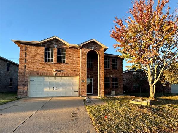 816 White Fields Way, Arlington, TX 76002