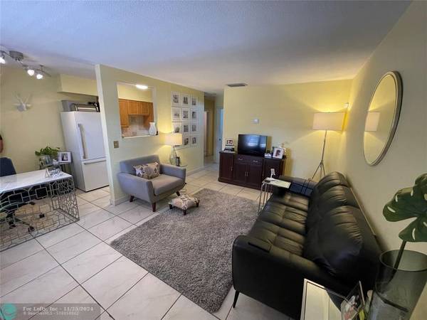 2607 NE 8th Ave  #25,  Wilton Manors,  FL 33334