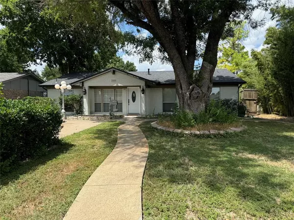 909 Milky Way, Garland, TX 75040