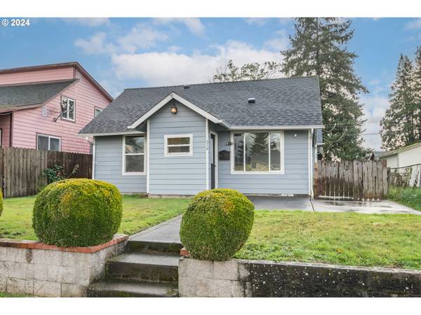 316 15TH AVE, Longview, WA 98632