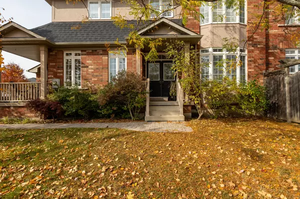 Oakville, ON L6M 5G5,2223 Whistling Springs CRES