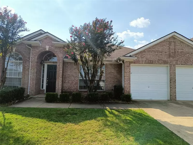 6224 St Leonard Drive, Arlington, TX 76001