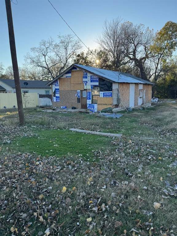 110 S Maple Avenue, Stratford, OK 74872