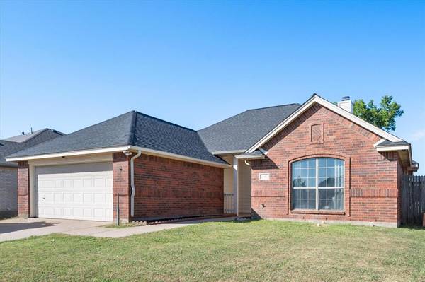 949 Carlin Lane, Burleson, TX 76028