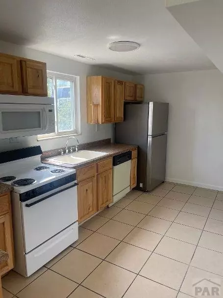 Pueblo, CO 81005,3007 Aster St