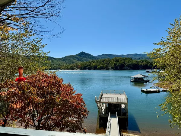 Hiawassee, GA 30546,436 Admirals Point