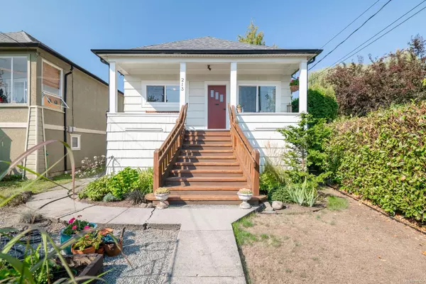 213 Machleary St, Nanaimo, BC V9R 2G7