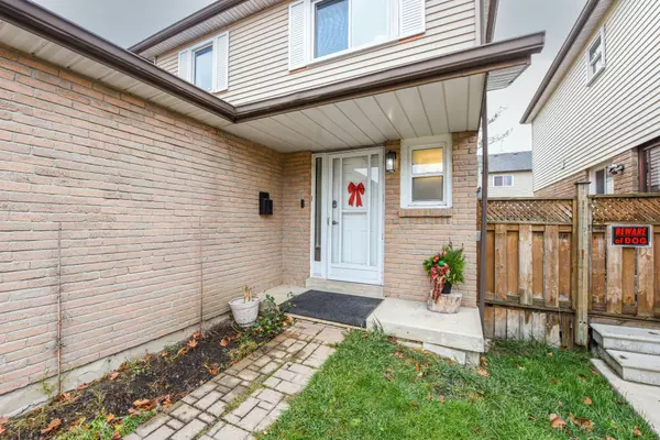 Brampton, ON L6X 2V6,4 Greenleaf CRES