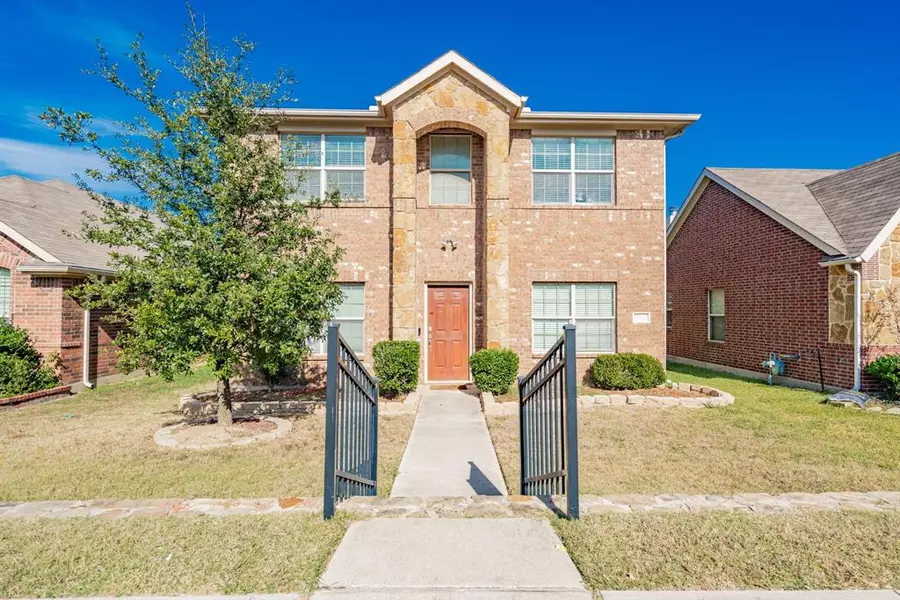 5848 Burgundy Rose Drive, Fort Worth, TX 76123