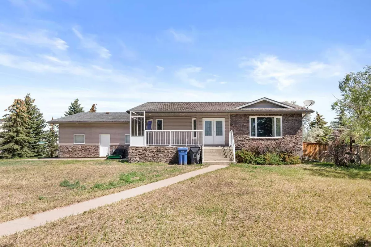 Medicine Hat, AB T1B4K5,1503 Eagle View PL Southwest