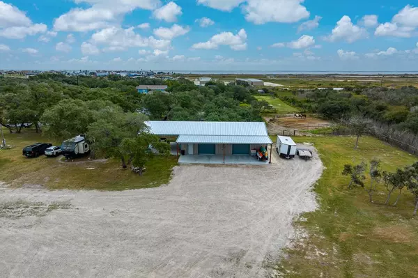 405 Shaver Rd., Aransas Pass, TX 78336