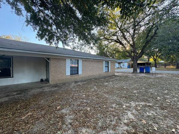 1109 W Jordan Street, Grand Saline, TX 75140