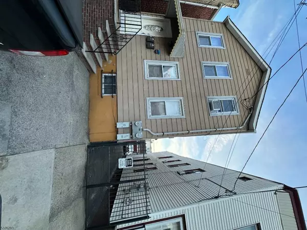 108 Nichols St, Newark City, NJ 07105