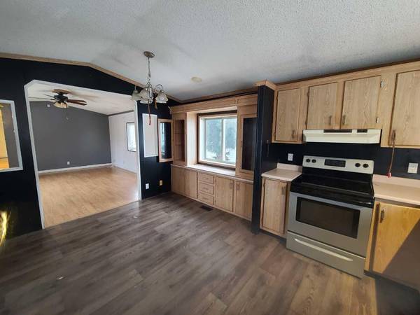 Peace River, AB T8S 1W5,7832 97 AVE