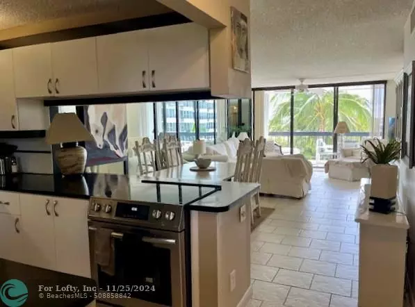 Fort Lauderdale, FL 33308,4800 Bayview Dr  #503