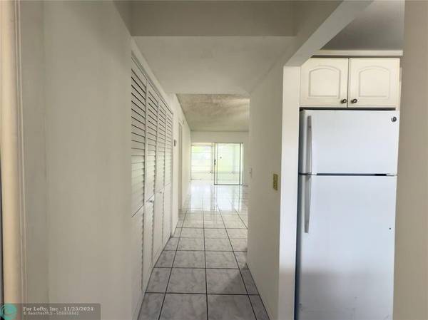 Lauderdale Lakes, FL 33313,2900 NW 46th Ave  #112