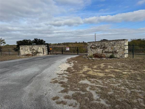 181 Lake Point Road Road, Comanche, TX 76442