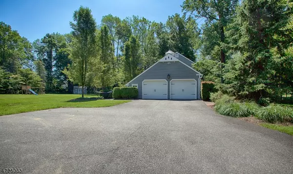 Mendham Twp., NJ 07945,11 Knollwood Trl E