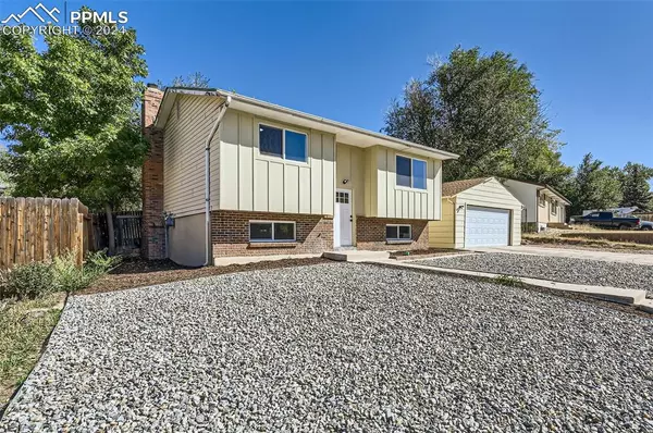 Colorado Springs, CO 80909,544 Potter DR