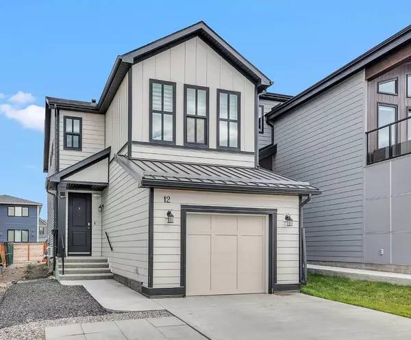 12 Rowley TER Northwest, Calgary, AB T3L 0G8