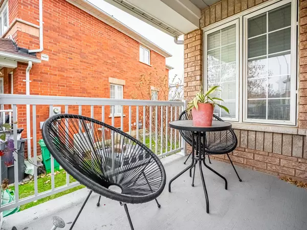 Brampton, ON L7A 1T1,12 Bramcedar CRES