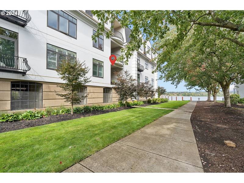 707 N HAYDEN ISLAND DR #226, Portland, OR 97217