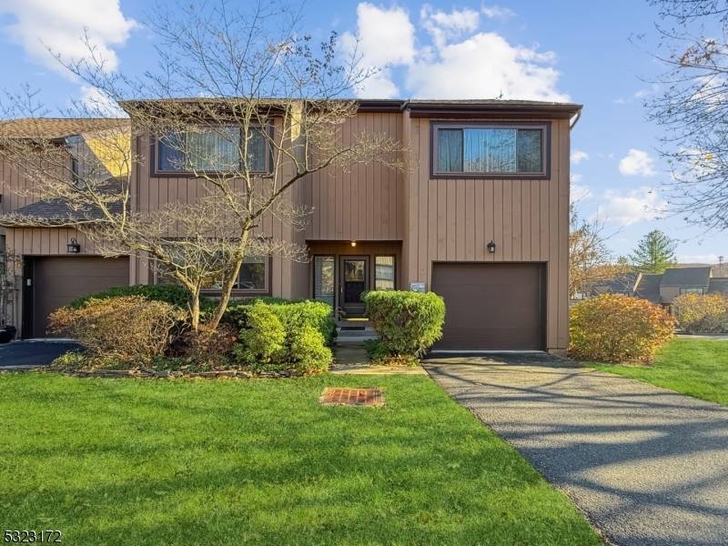 12 Spruce Ln, Harding Twp., NJ 07960