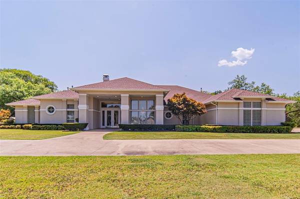 4138 S Robinson Road, Grand Prairie, TX 75052