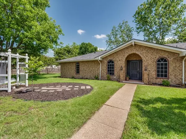 Crandall, TX 75114,100 E Mimosa Street