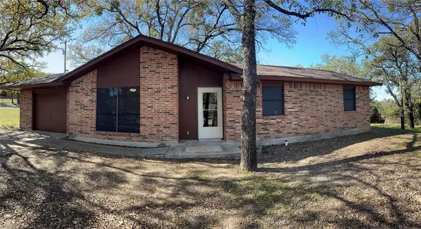 301 Walnut Avenue, Azle, TX 76020