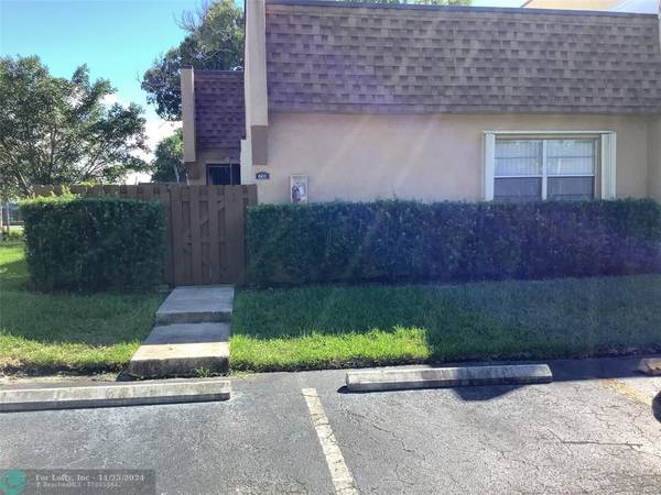 Sunrise, FL 33351,3581 NW 95thTer  #601