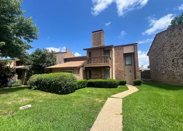 2101 Westkendal Lane, Arlington, TX 76015