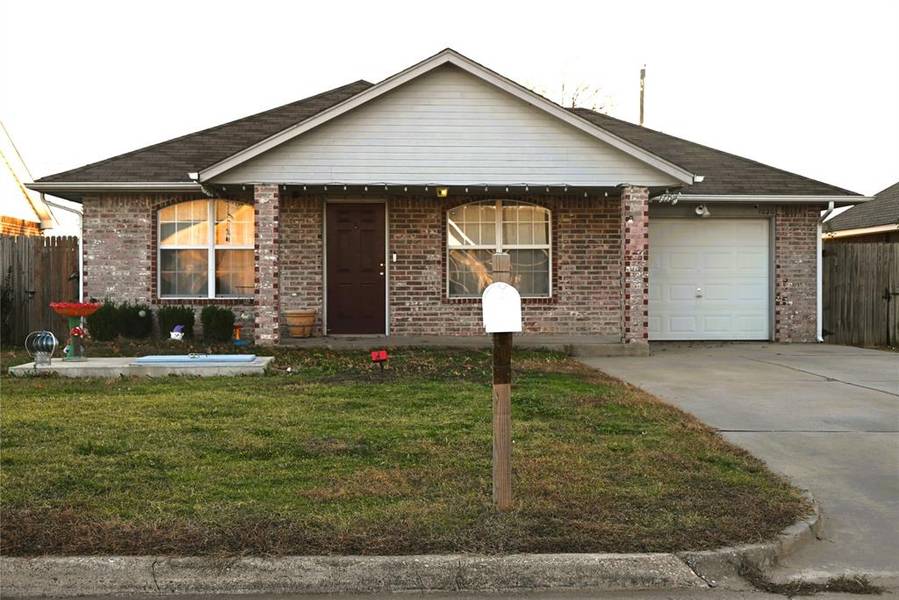 1020 NW 14th Place, Moore, OK 73160