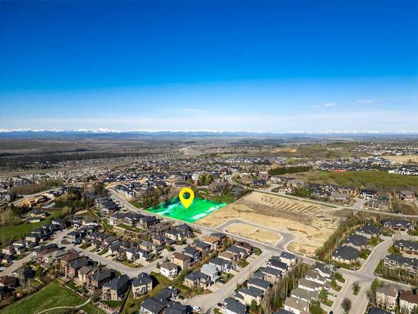 36 Elmont DR Southwest, Calgary, AB T3H 3X5