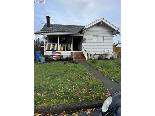 607 WHITTIER ST, Silverton, OR 97381