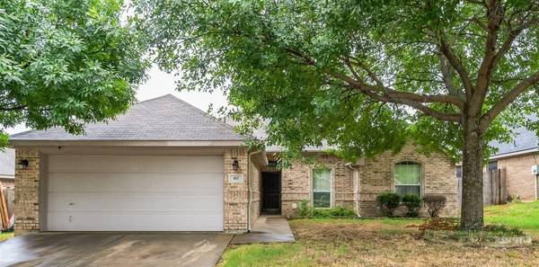 817 La Sierra Court, Crowley, TX 76036