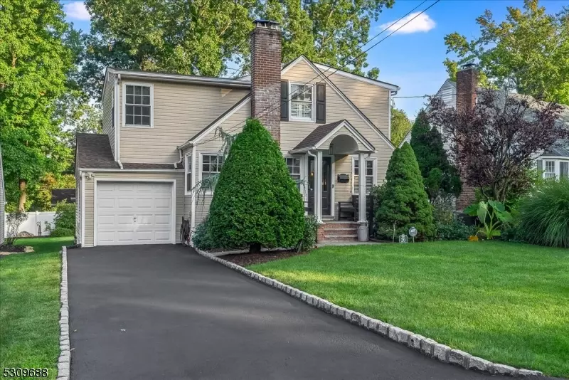 20 Hillcrest Dr, Wayne Twp., NJ 07470