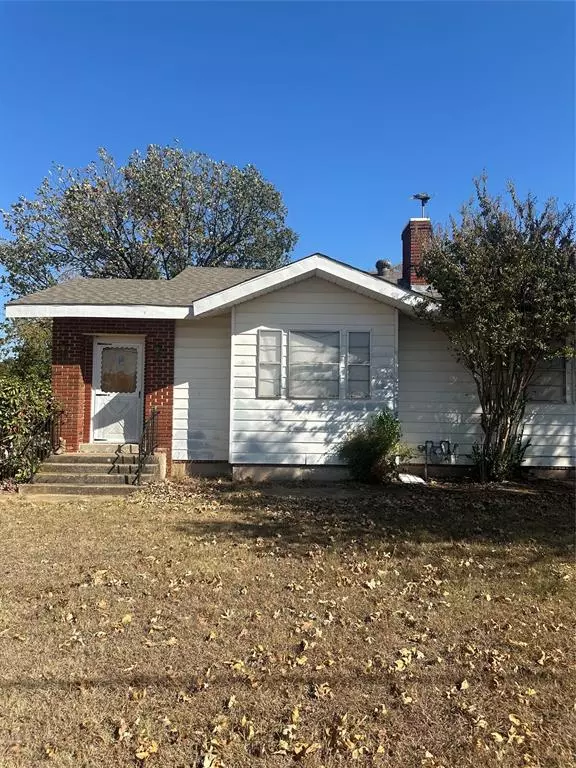 Nocona, TX 76255,900 Grayson Street