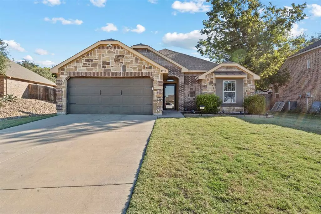 Weatherford, TX 76086,237 Water Oak Lane