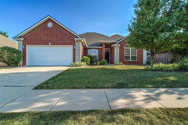 11016 NW 104th Terrace, Yukon, OK 73099