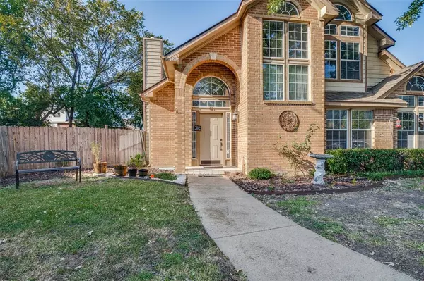 9202 Oak Hollow Drive, Rowlett, TX 75089