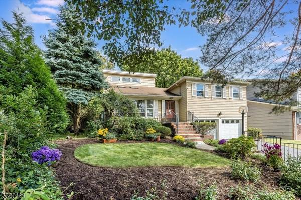 115 Cedar Ln, Maplewood Twp., NJ 07040