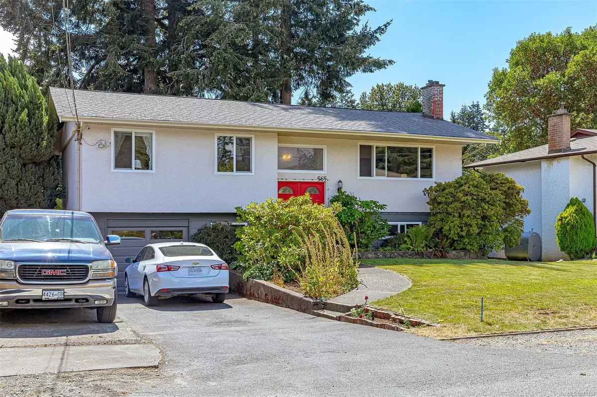 Colwood, BC V9C 1K9,565 Hallsor Dr